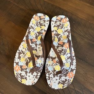 TORY BURCH leather strap FLIP FLOPS NWOT